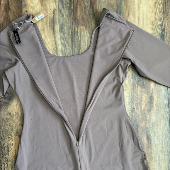 *NWT* SKIMS Longsleeve Full Body Jumpsuit - Picture 4 of 6